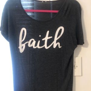 Short sleeve Faith top